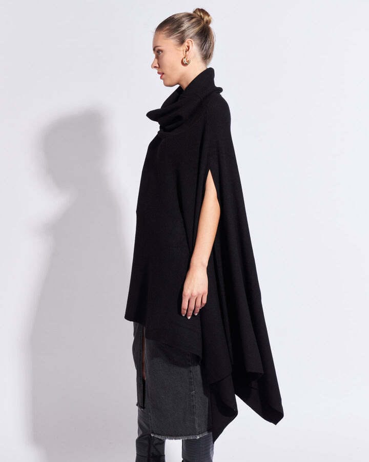 Fate + Becker | Tenderly Kimono | Black