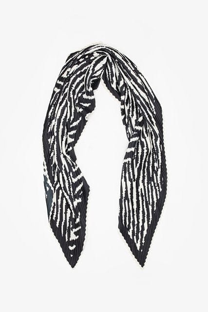 Antler | Pleated Scarf | Black Wave