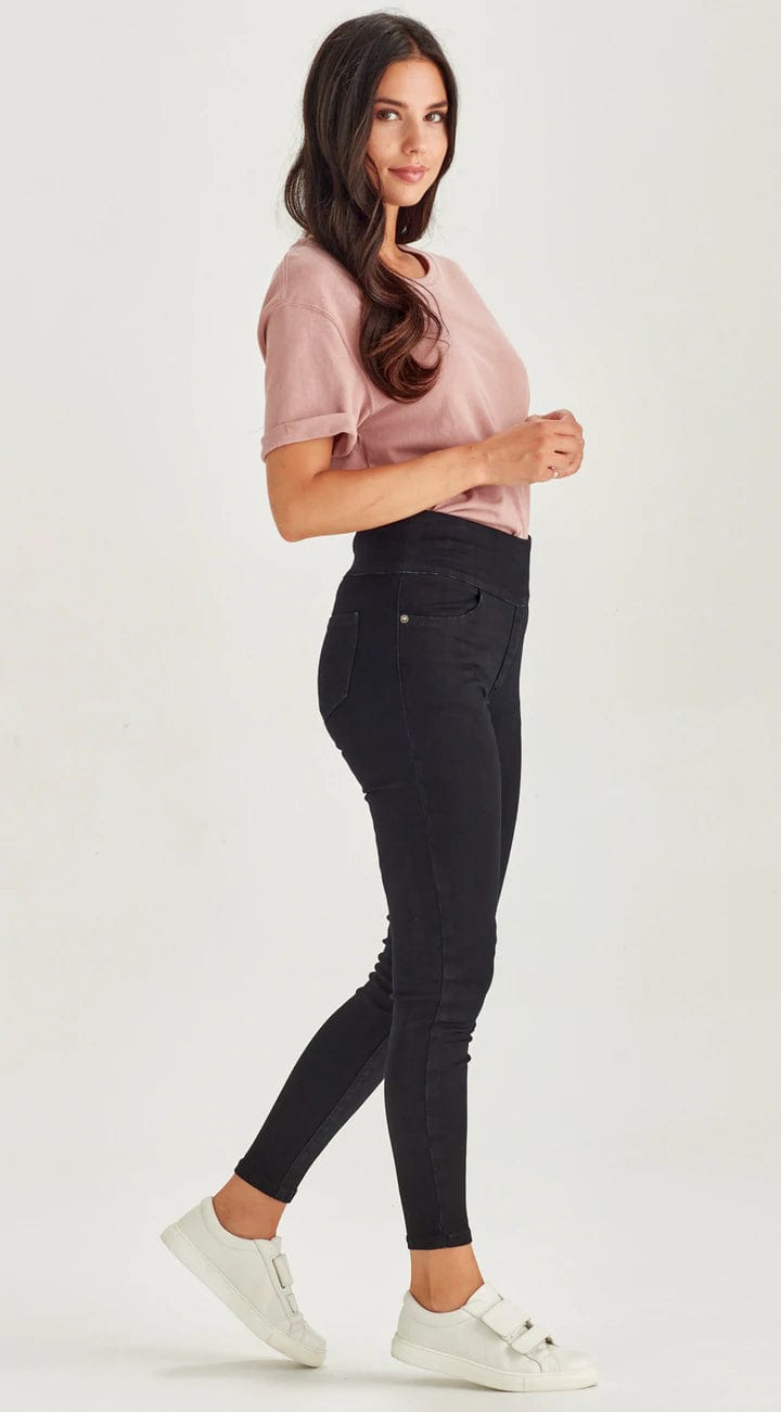 Junkfood Jeans | Bella Jean | Black